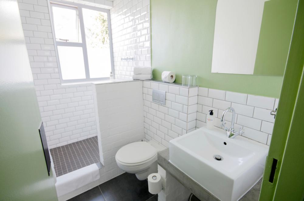 Zweibettzimmer mit eigenem Bad (Stadtblick)