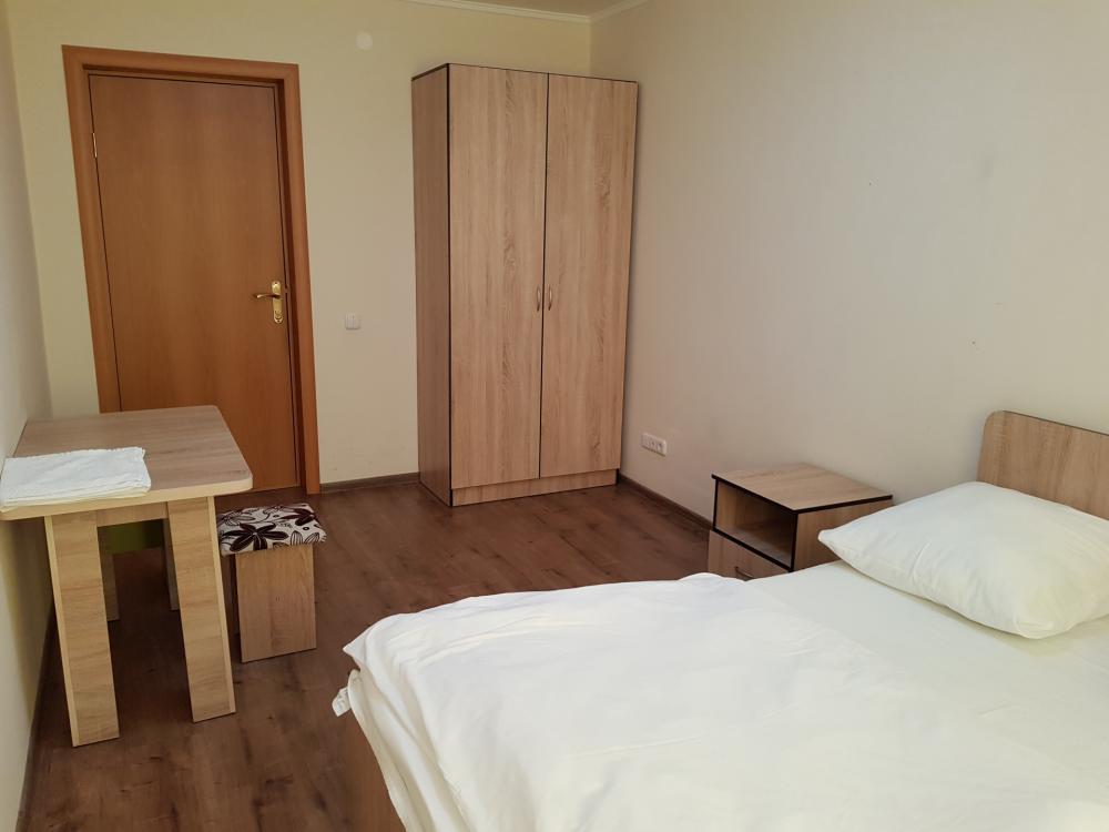 Doppelzimmer - Gemischt - Standard - Gemeinschaftsbad auf dem Flur
