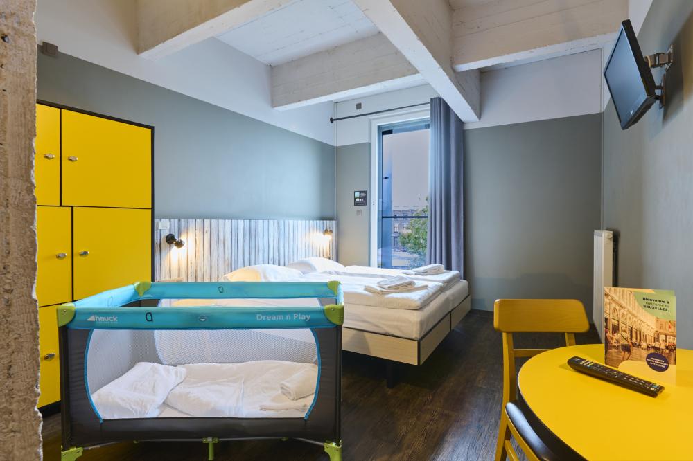 Vierbettzimmer - Gemischt - Standard - privates Bad