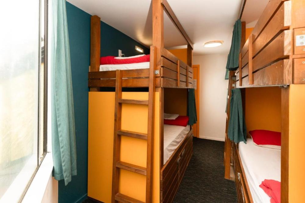 Bett in einem 4-Bett-Frauen-Schlafsaal - Gemeinschaftsbad