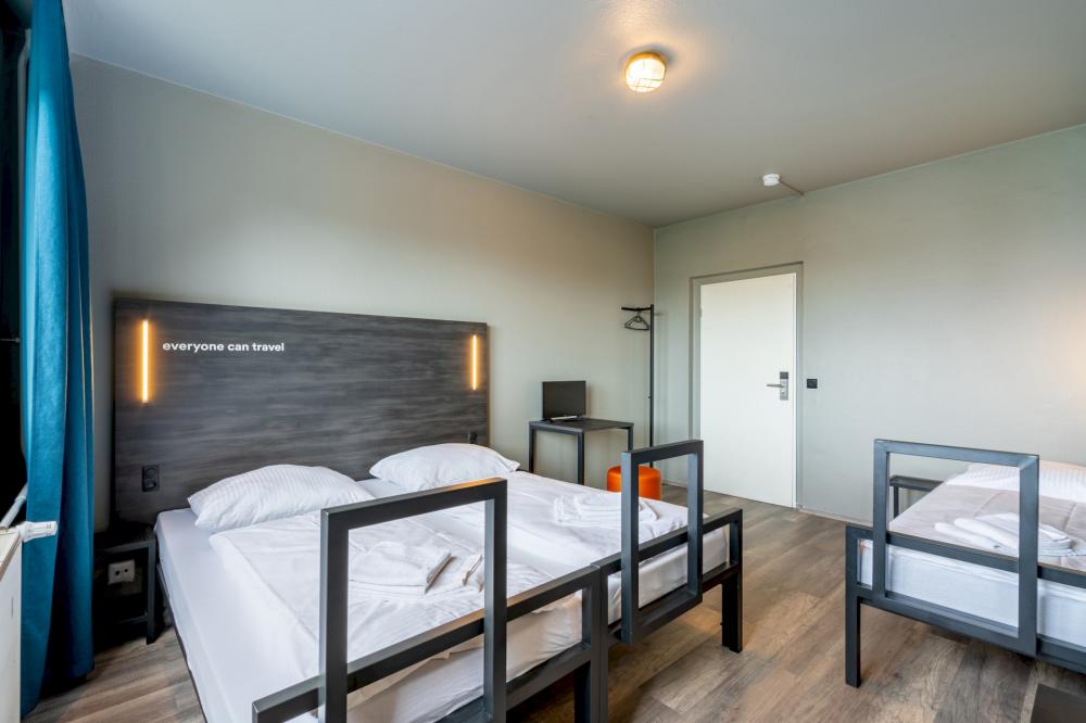 Dreibettzimmer - Gemischt - Standard - privates Bad