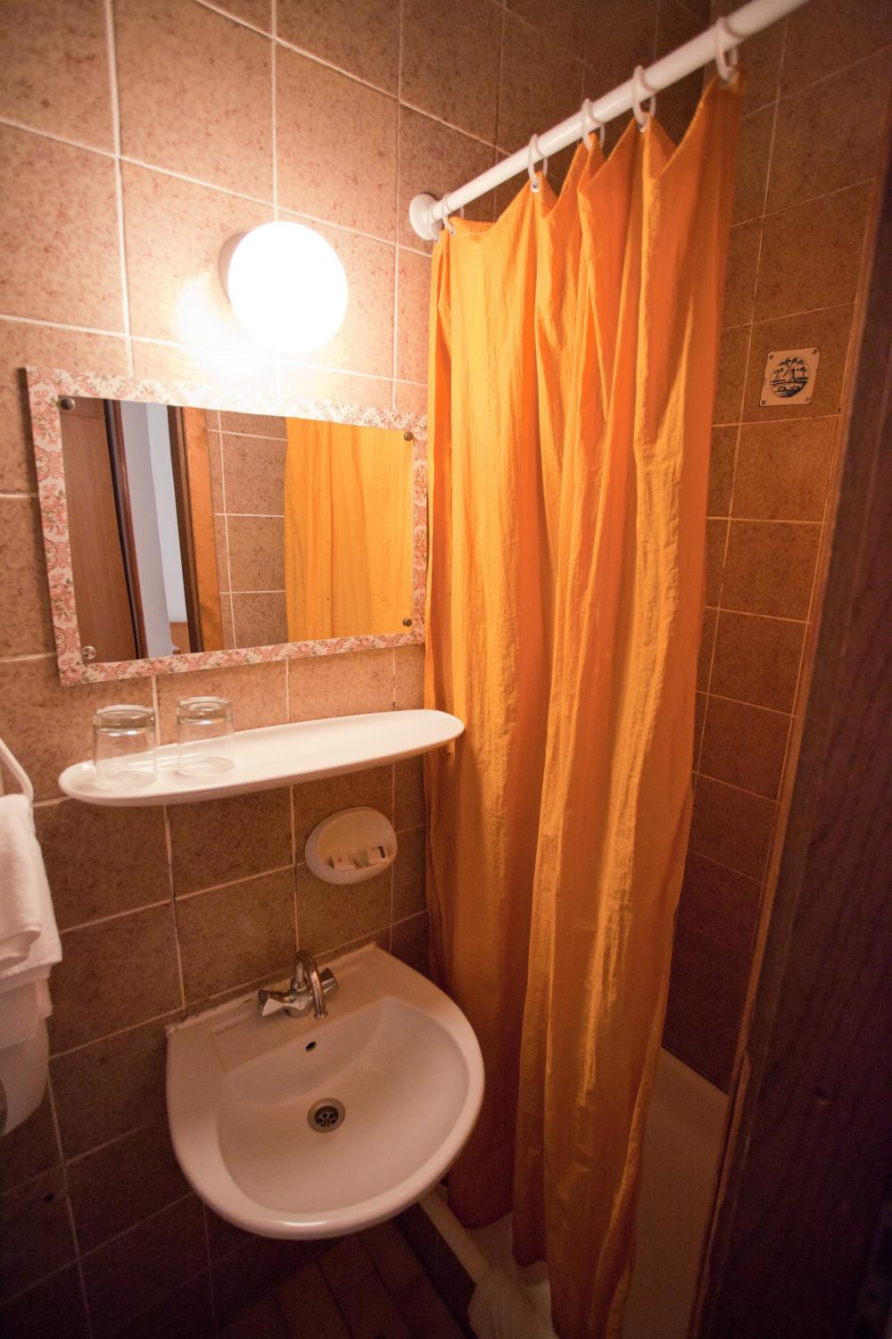 Zweitbettzimmer - Gemischt - Standard - privates Bad