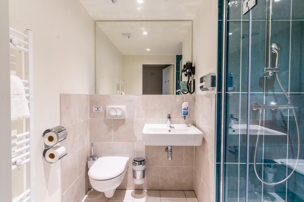 Zweitbettzimmer - Gemischt - Standard - privates Bad